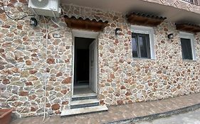 Stone House 48 M